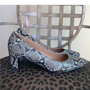 Vionic Mia Snake Print Kitten Heels Size 6.5